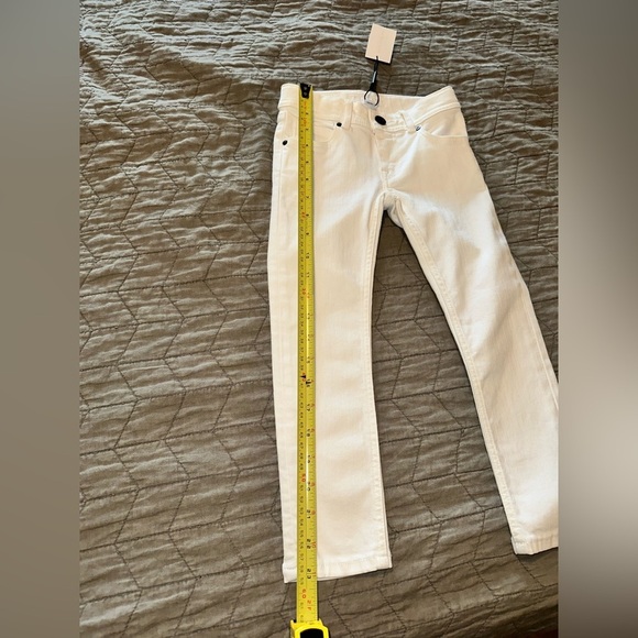 ⭐️NEW⭐️ Burberry Kids Straight leg jeans. Sz 4 - Picture 10 of 12